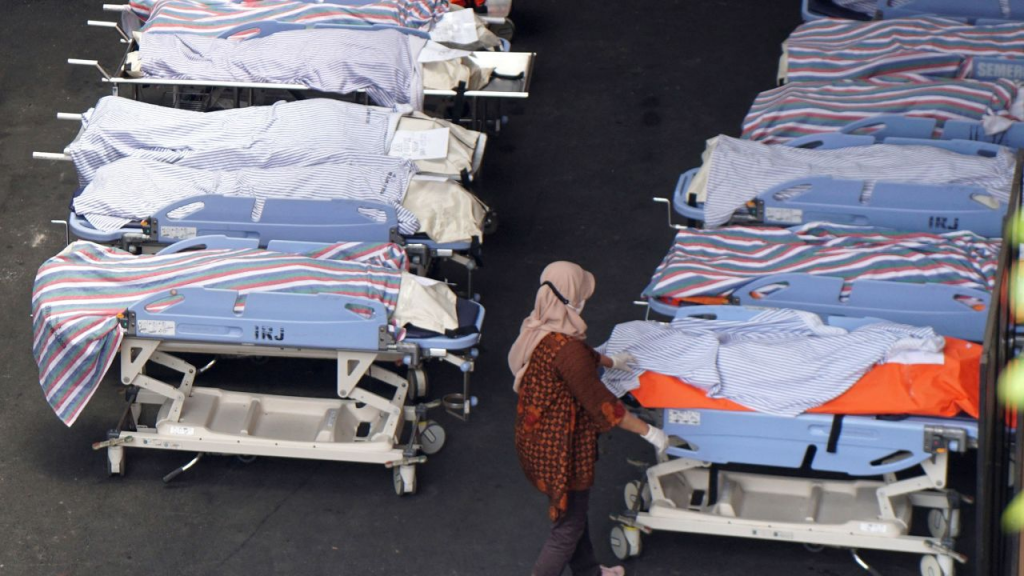 الضحايا في مستشفى سيف أنور بعد أعمال الشغب.
