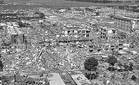زلزال باندونغ عام 1976، حدث في الصين و أسفر عن حوالي 655,000 شخص.