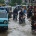 Pakistan flash floods and heavy rain kill 32
