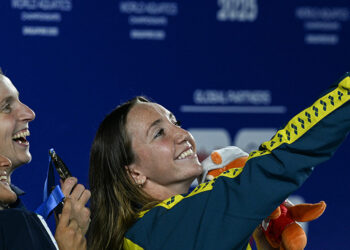 Ageless Ledecky wins 1,500m freestyle for 22nd world gold