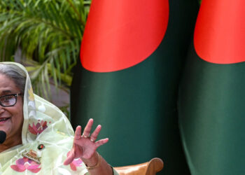 بنغلادش تلغي تسمية موظفات الخدمة العامة بـ"السيد"