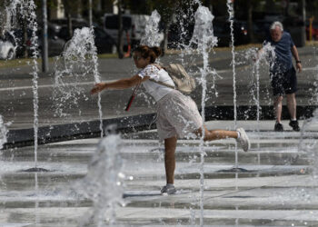 Greece brings in emergency heatwave measures for workers