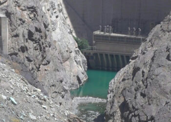 Iranians told to use less water as heatwave worsens shortages