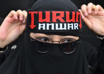 Malaysians protest rising living costs, 'lack of reform'