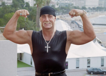 Pro wrestling legend Hulk Hogan dead at 71