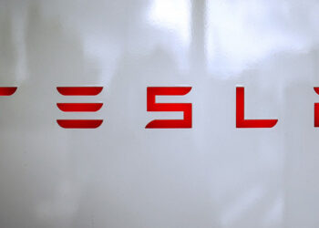 Tesla reports 13.5% drop in 2nd quarter auto sales