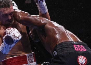 Usyk knocks out Dubois to become undisputed world heavyweight champion