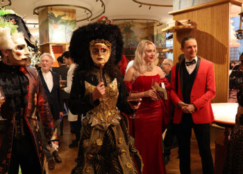 Versailles orchestra plays New York in 'Affair of the Poisons'