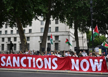 القضاء البريطاني يسمح لمجموعة "فلسطين أكشن" بالطعن في قرار حظرها