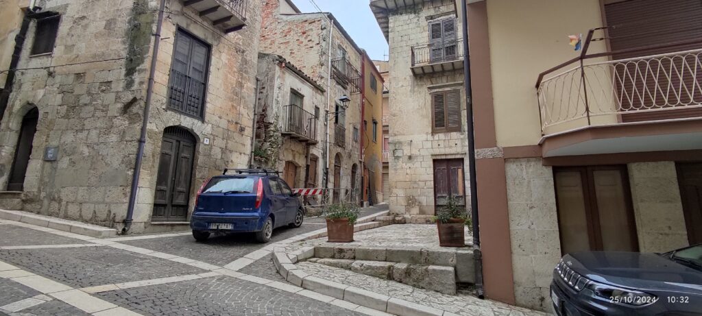 The 1€ House Myth in Italy
