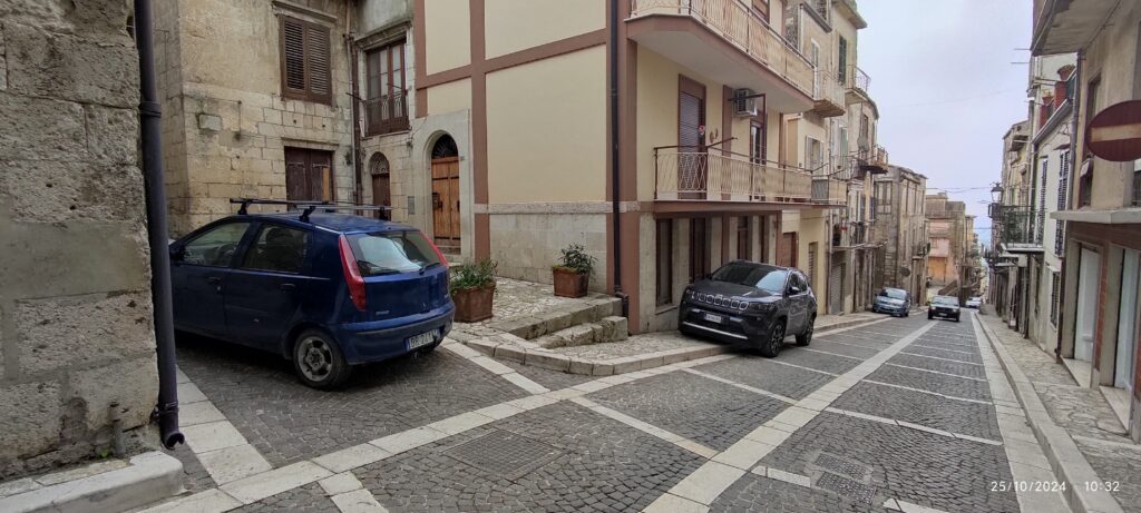 The 1€ House Myth in Italy
