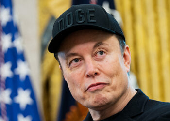 SpaceX agrees to take Italian experiments to Mars