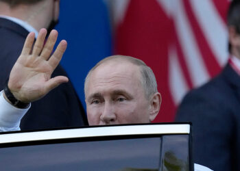 Swiss say would grant Putin 'immunity' for peace talks