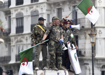 Algeria says army raid kills six militants