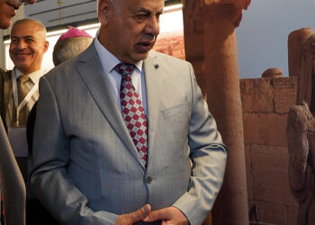 Iraqi Minister of Culture Announces Discovery of Largest Assyrian Winged Bull in Mosul