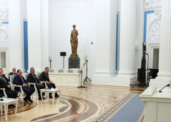 Kremlin says Russia-Ukraine peace talks on 'pause'