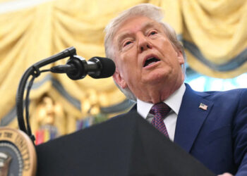 Trump dismisses health rumors as 'fake news'