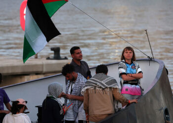 Turkey helps rescue Gaza aid activists after ship breaks down