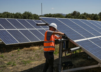 Electricity Ministry: East Canal Solar Project to Boost Power Supply