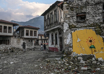 6.1-magnitude quake hits western Turkey