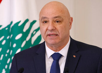 Lebanon president orders army to 'confront any Israeli incursion'