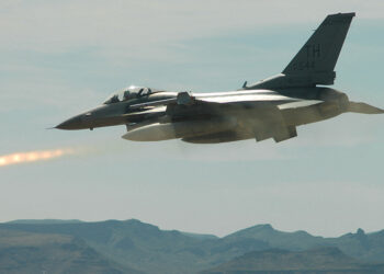 US fighter jets flew close to Venezuela's shores: defense minister