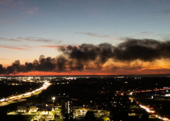 At least 3 dead, 11 injured in UPS cargo plane crash: Kentucky governor