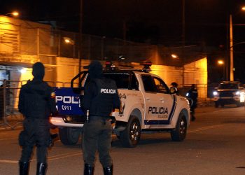 Authorities say 31 died in Ecuador prison, many asphyxiated