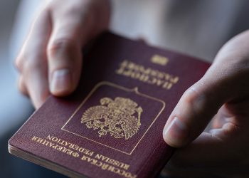 EU restricts visas for Russian nationals over Ukraine war