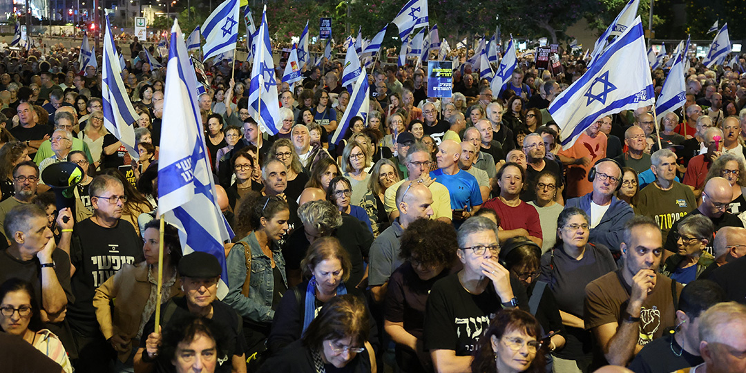 Father of dead Israeli officer returned from Gaza calls for all hostages to be brought home