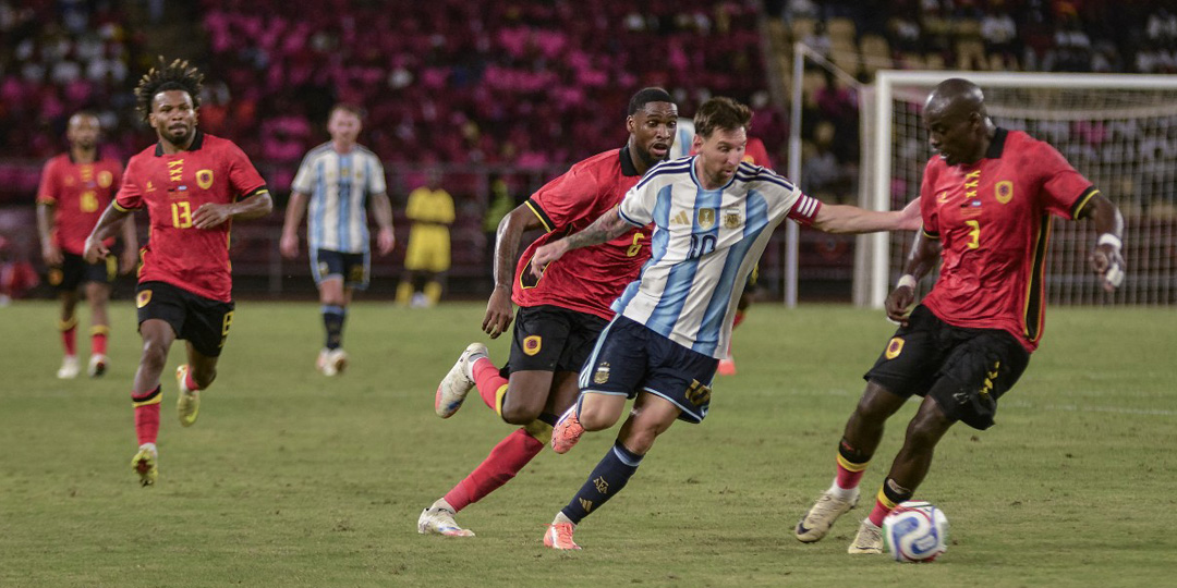 Messi scores as Argentina win in Angola