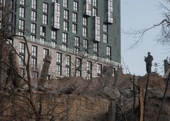 Russia claims fresh advances across eastern Ukraine