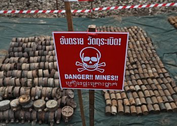 Thailand halts Cambodia peace deal after landmine injures 2: govt spokesman