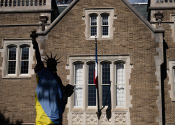 US pressed Ukraine to accept deal at Geneva talks: official