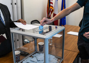 Miami elects first Democratic mayor in nearly three decades