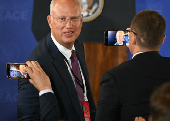 Russian envoy arrives in Miami for Ukraine talks