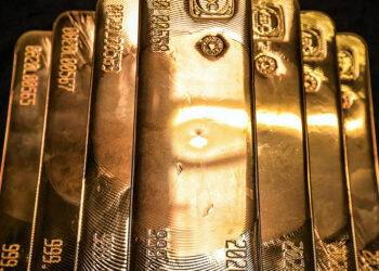 Gold and Silver Prices Reach Record Highs Amid US Federal Reserve Investigation
