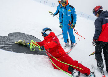 Lindsey Vonn Crashes a Week Before Olympics; Vows Dream "Not Over"