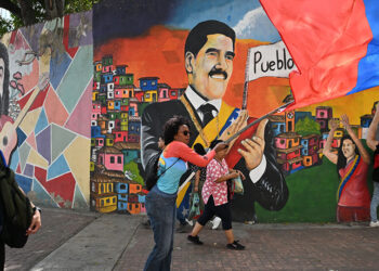 Maduro's fall tests Venezuela's ruling 'club'