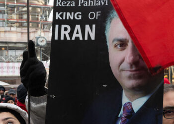 Reza Pahlavi, Son of Ousted Iranian Shah, States Readiness to Return to Iran