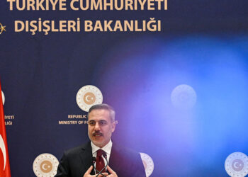 Turkey Urges Dialogue to Address Protests in Iran