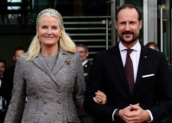 Norway's Crown Princess Apologizes for 'Embarrassing' Friendship After New Epstein Files Released