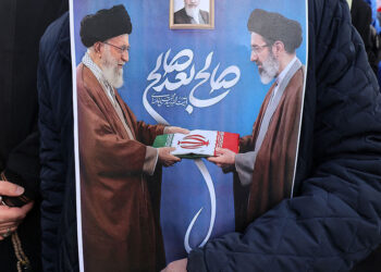 Israel strikes Iran military airbases - إسرائيل تشن ضربات إيران قواعد عسكرية