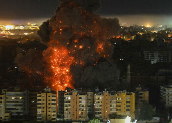 Israeli strikes Lebanon Beirut displacement - الضربات الإسرائيلية لبنان بيروت والنزوح