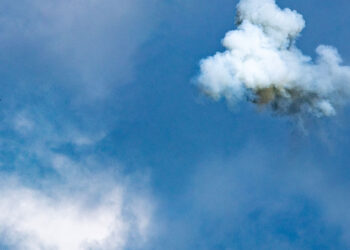 Israeli warplanes sonic boom Beirut - الطيران الإسرائيلي جدار الصوت بيروت