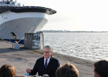 UK forces board Russian shadow fleet sanctioned vessels - قوات المملكة المتحدة صعود أسطول روسيا المظلل سفن معاقبة