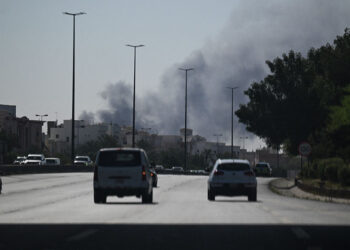 US embassy in Kuwait says 'do not come to embassy'