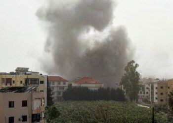 Trump threatens Iran 48 hours - إسرائيل تقصف جنوب لبنان