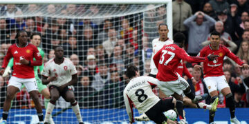 Manchester United defeats Liverpool - مانشستر يونايتد يهزم ليفربول