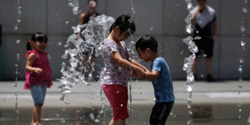 children climate risks - مخاطر المناخ على الأطفال